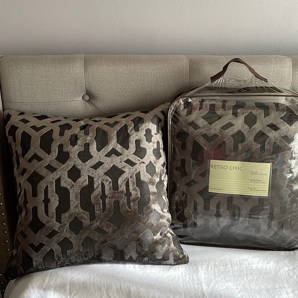 Rodeo Home Accents New Two Accent Pillows Size 2x20 Each 00 Feather